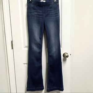 Cello pull on Jeggings• medium